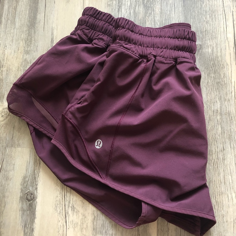 Lululemon Hotty Hot Short 2.5”